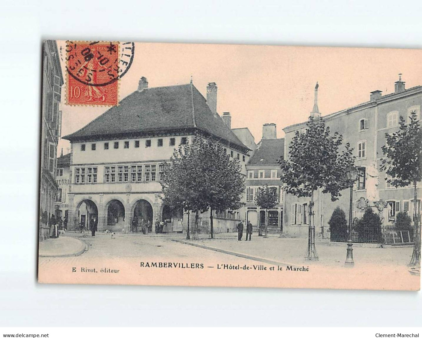 RAMBERVILLERS : L'Hôtel De Ville Et Le Marché - Très Bon état - Rambervillers