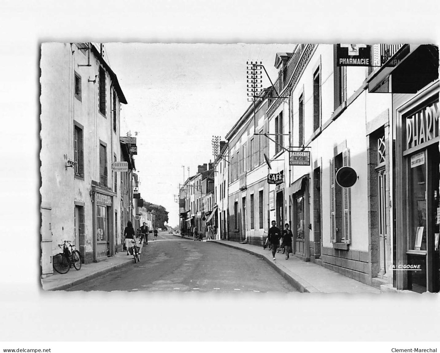 MONTAIGU : Rue G. Clemenceau  - Très Bon état - Montaigu