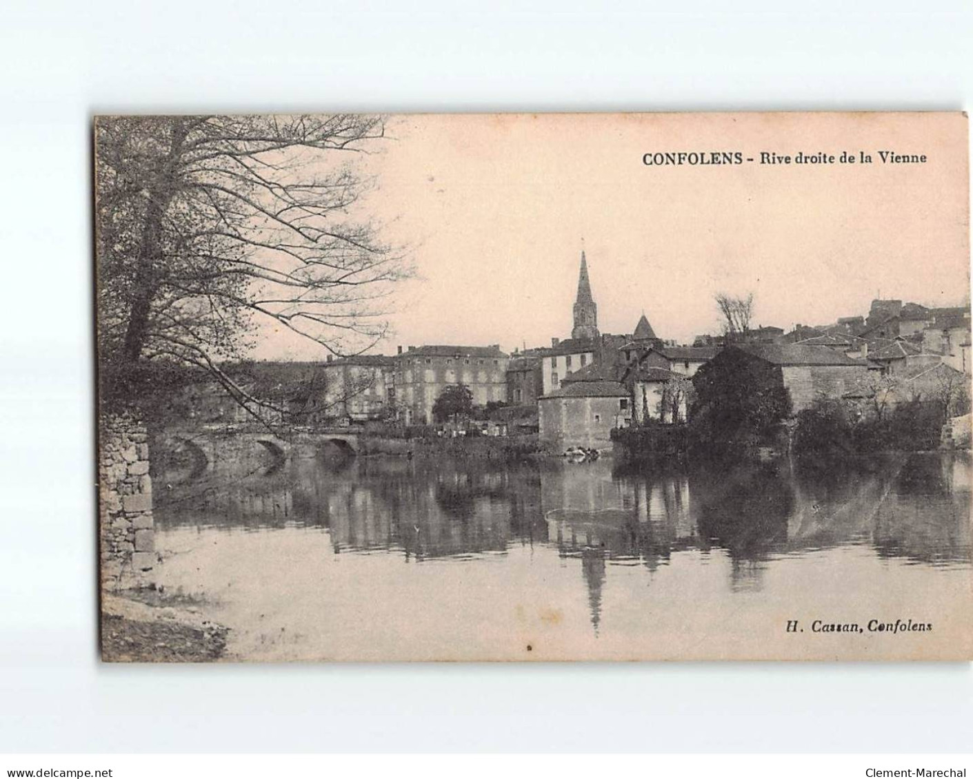 CONFOLENS : Rive Droite De La Vienne - Très Bon état - Confolens