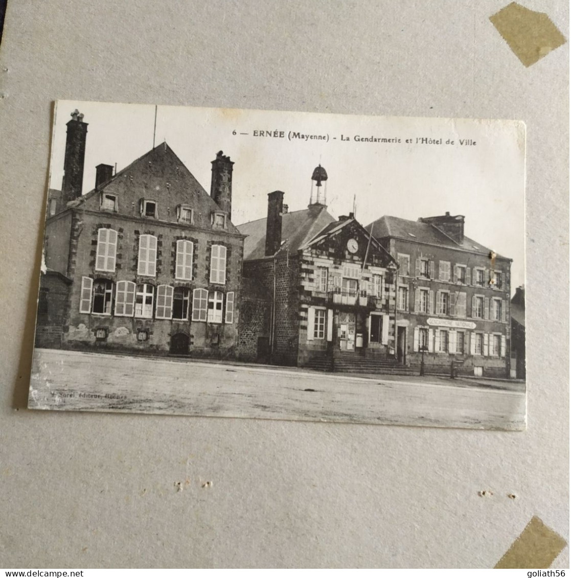 CPA De Ernée - La Gendarmerie Et L'Hôtel De Ville - N°6 - Ernee