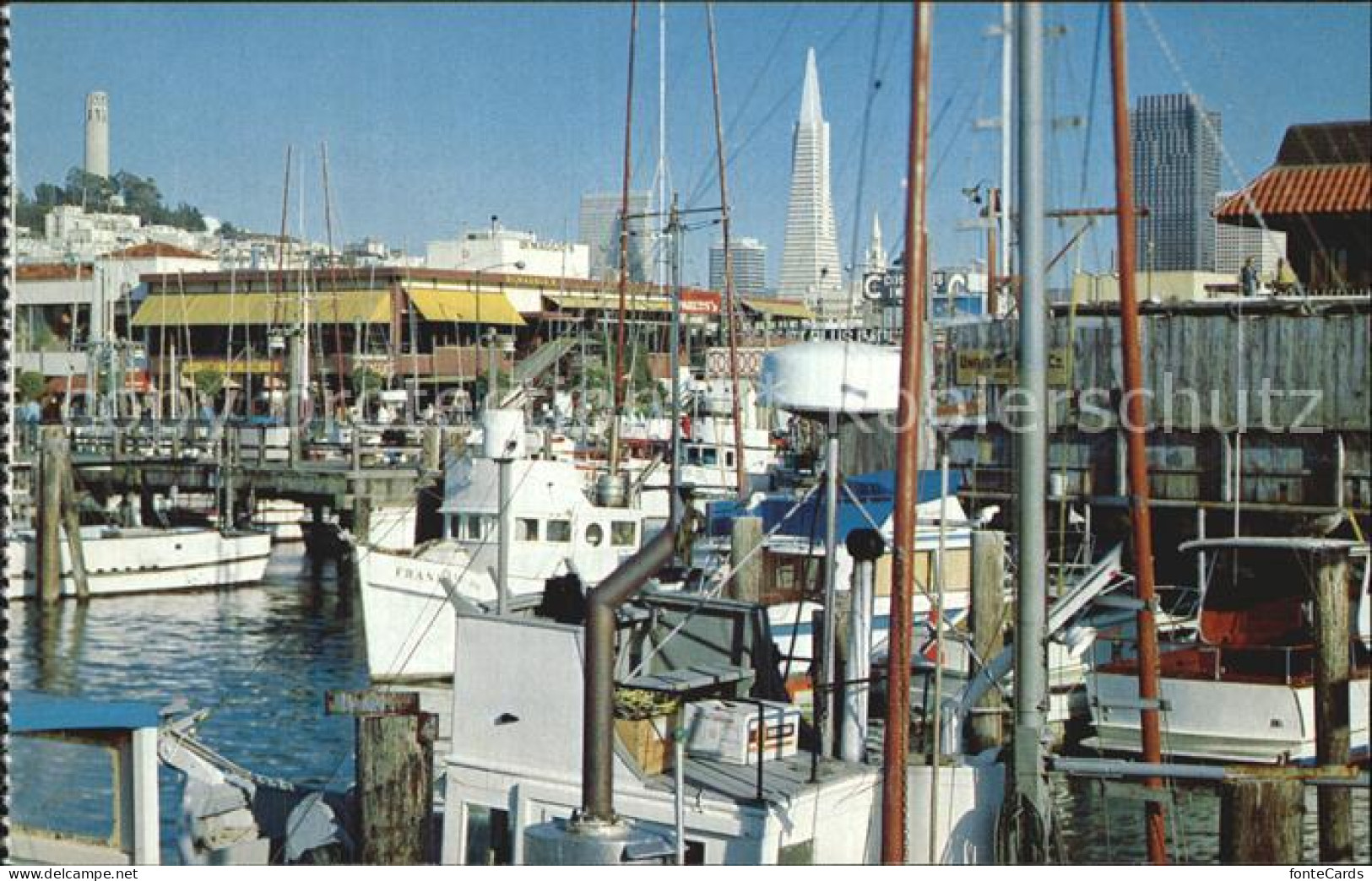 72582222 San_Francisco_California Fishermans Wharf Hafen And Skyline - Autres & Non Classés