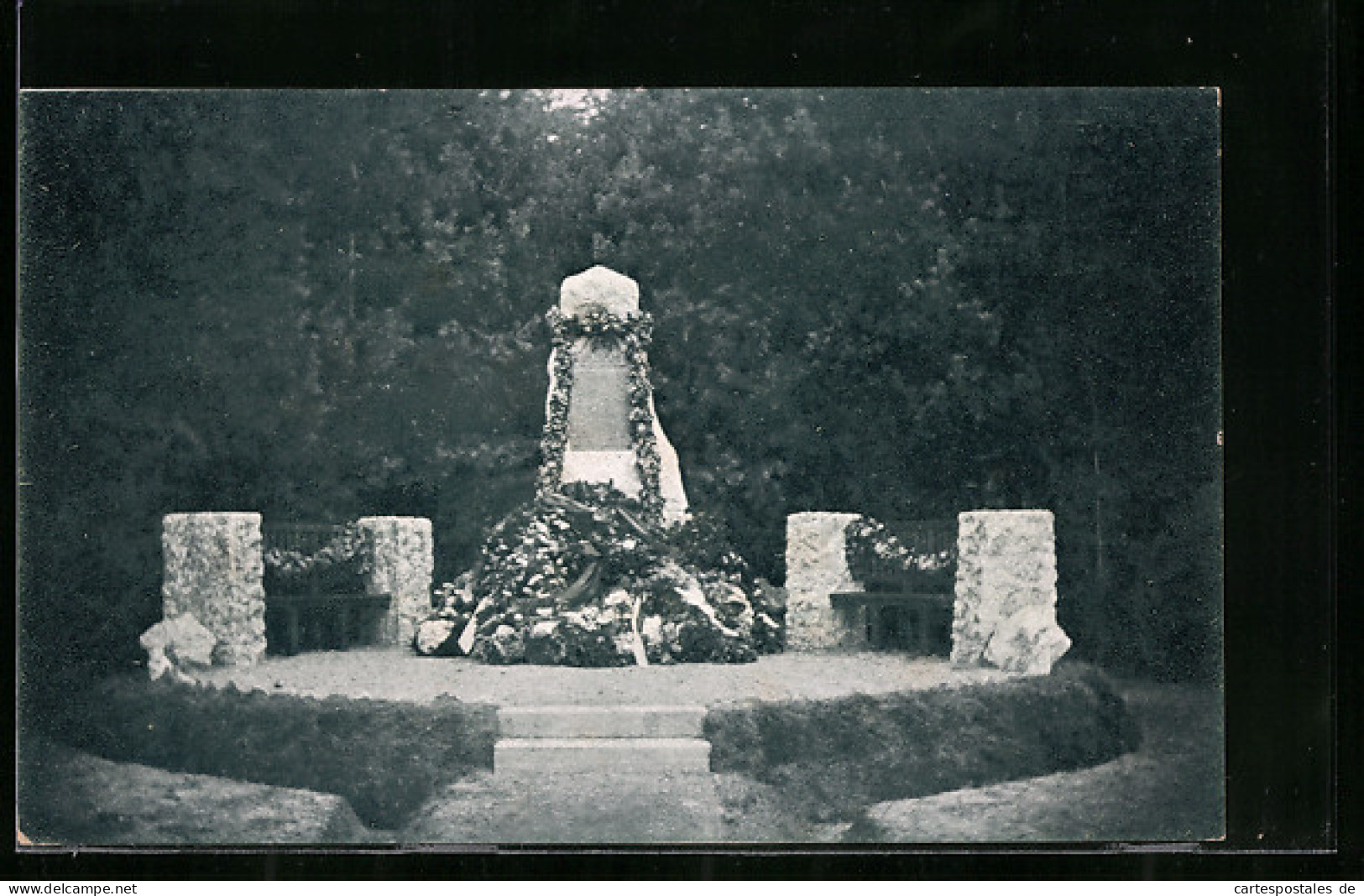 AK Hildburghausen, Denkmal Für Die Gefallenen Helden Des Gymnasial-Kranzes, 1920  - Hildburghausen