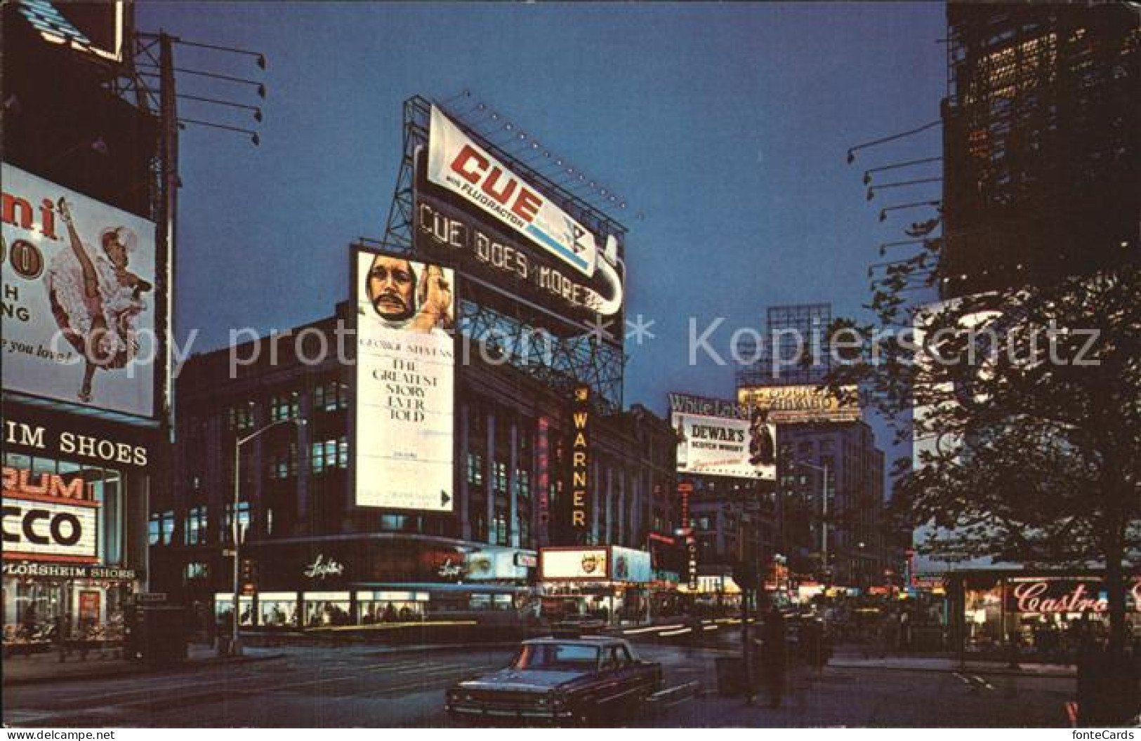 72486943 New_York_City Fabulous Times Square Cue Toothpaste Sign At Night - Autres & Non Classés