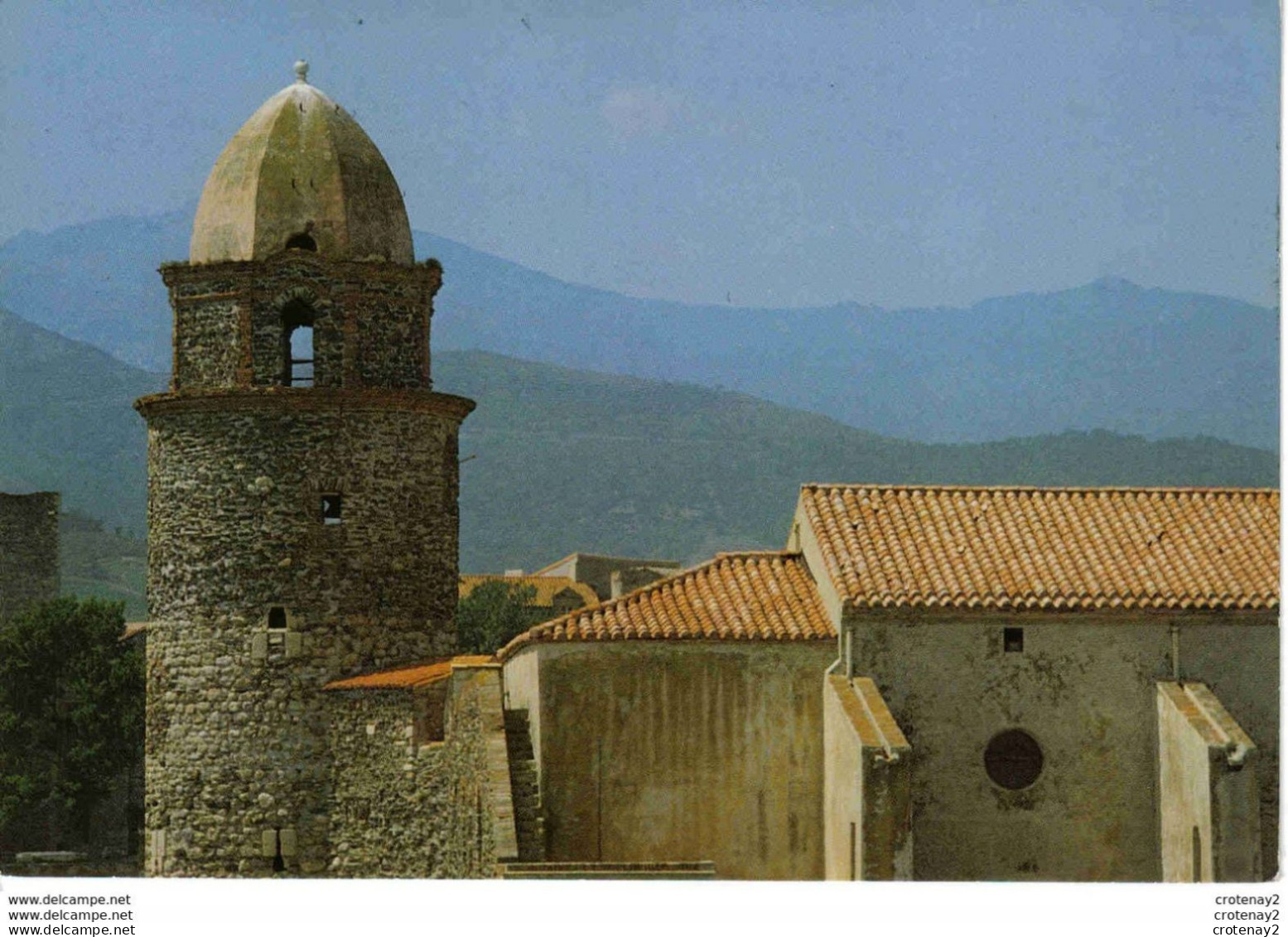 66 COLLIOURE L'Antique Tour Du Phare Clocher église St Vincent Contreforts Des Albères VOIR DOS Et Flamme En 1985 - Collioure