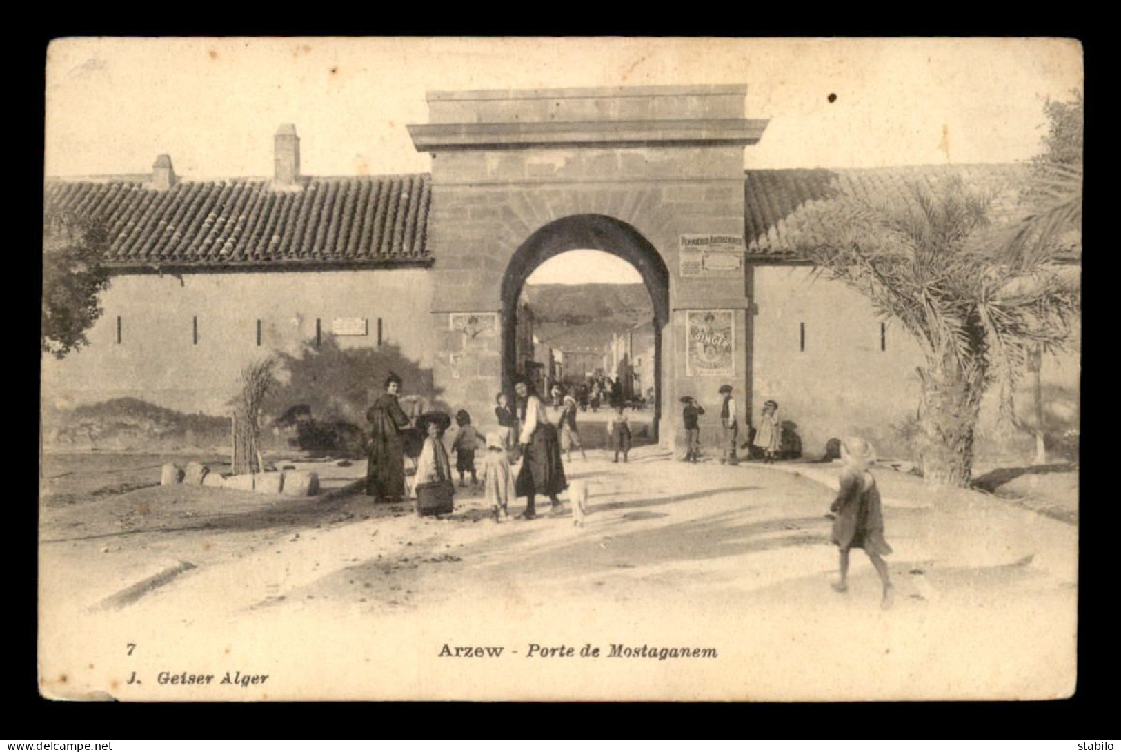 ALGERIE - ARZEW - PORTE DE MOSTAGANEM - EDITEUR GEISER - VOIR ETAT - Altri & Non Classificati