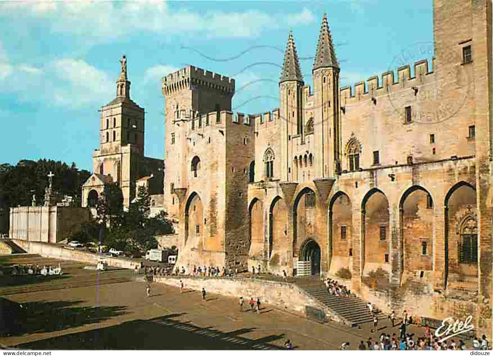 84 - Avignon - Le Palais Des Papes Et La Cathédrale Notre-Dame Des Doms - Automobiles - CPM - Voir Scans Recto-Verso - Avignon