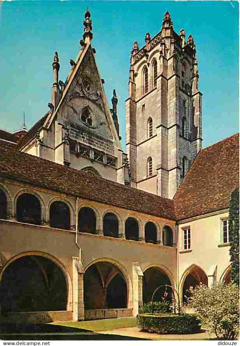 01 - Bourg En Bresse - Eglise De Brou - Le Grand Cloitre - La Tour - CPM - Voir Scans Recto-Verso  - Brou - Kirche