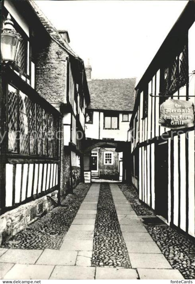 72328999 Rye East Sussex Mermaid Inn Archway Through The Hotel Showing The Tudor - Other & Unclassified