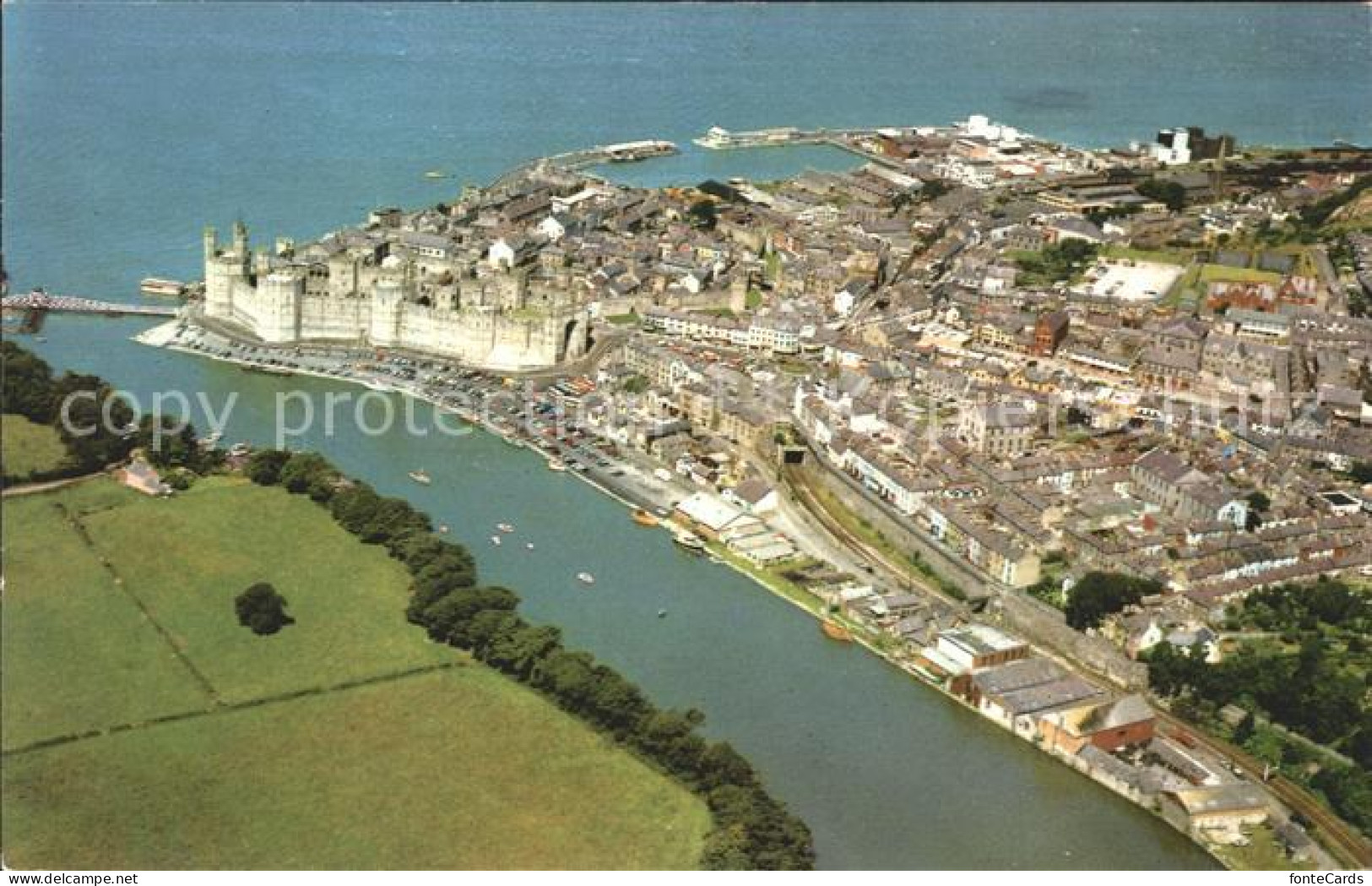 72197628 Caernarvon Fliegeraufnahme Caernarfon - Autres & Non Classés