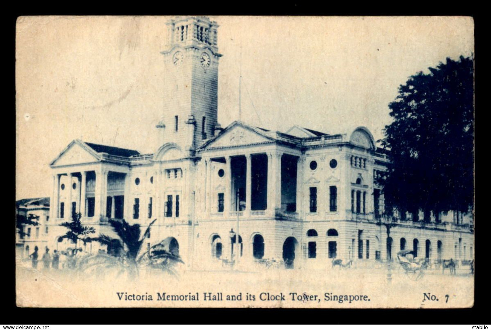 SINGAPOUR - VICTORIA MEMORIAL HALL AND ITS CLOCK TOWER - Singapour