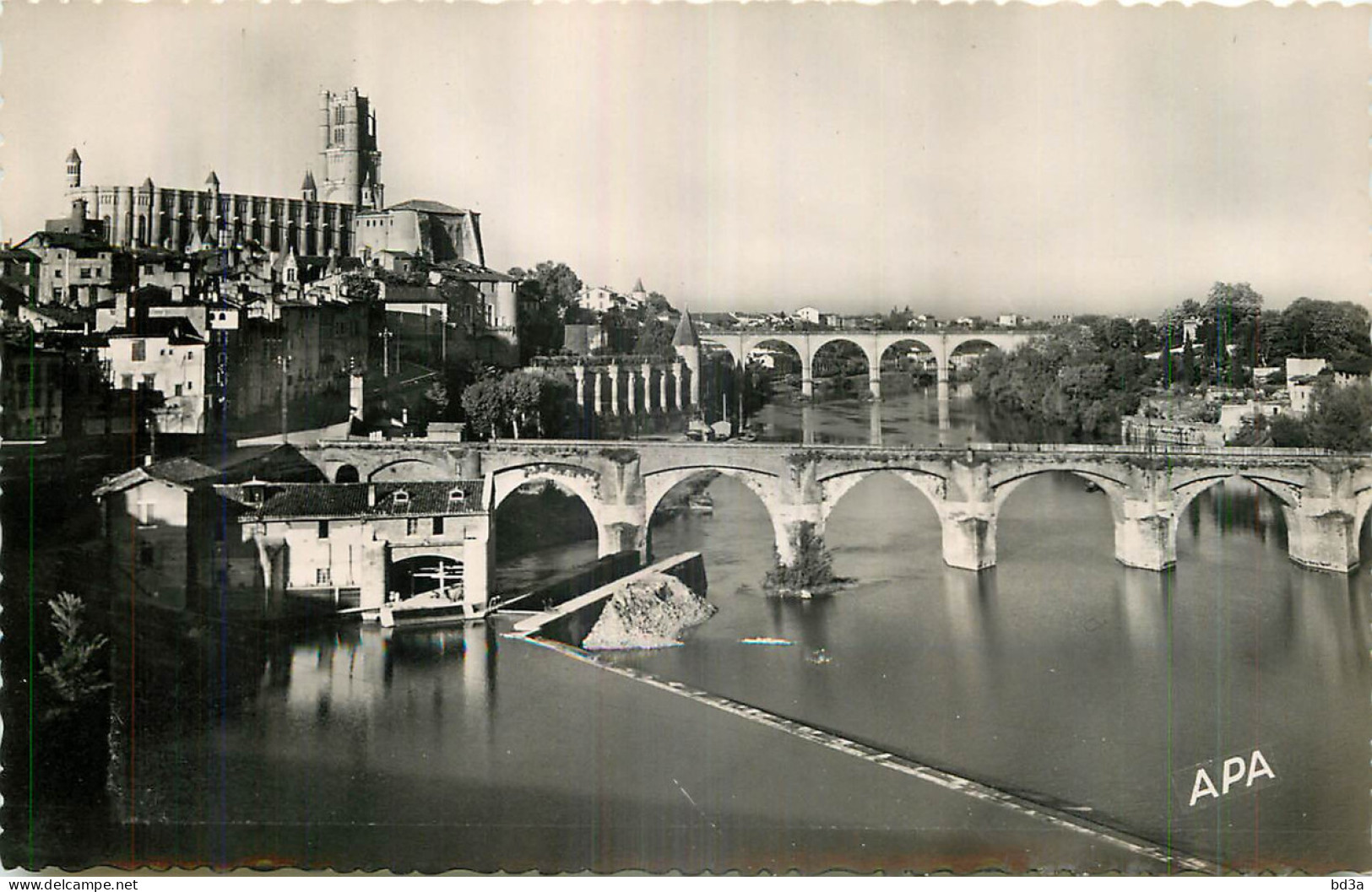 81 - ALBI - VUE SUR LE TARN - Albi