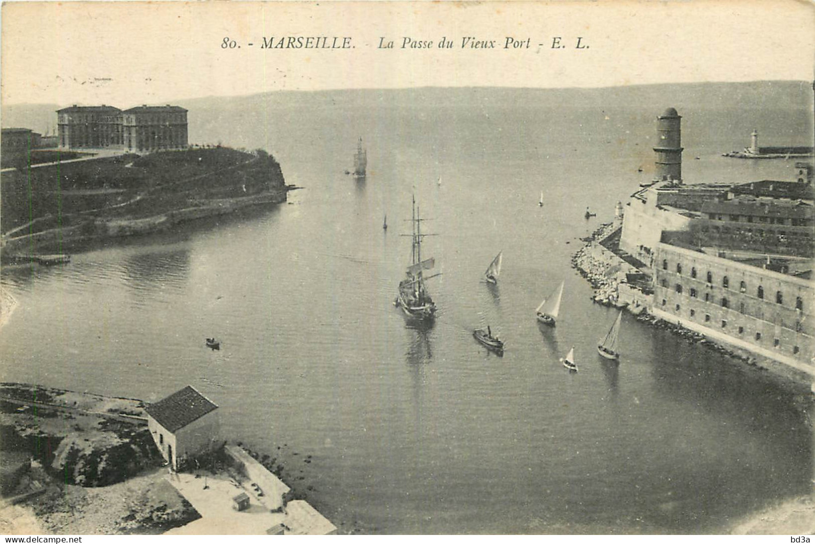 13 - MARSEILLE - LA PASSE DU VIEUX PORT - Alter Hafen (Vieux Port), Saint-Victor, Le Panier