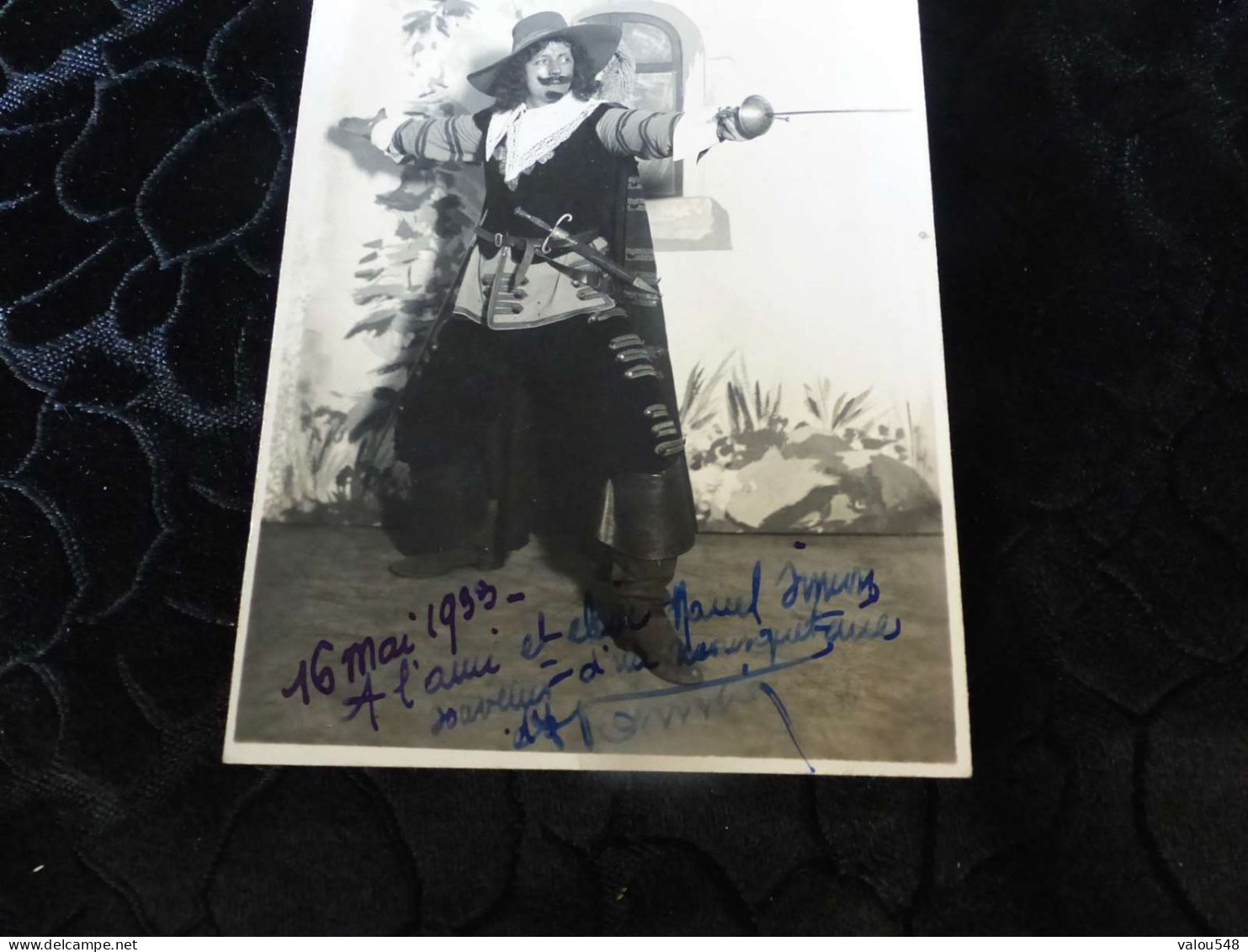 C-19, Carte Photo D'un Artiste Jouant Cyrano De Bergerac Avec Autographe, 1933 - Theatre