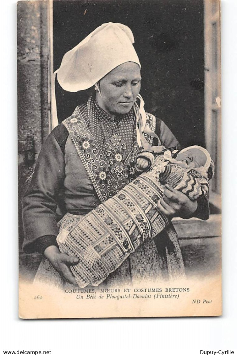 Un Bébé De PLOUGASTEL DAOULAS - Très Bon état - Plougastel-Daoulas