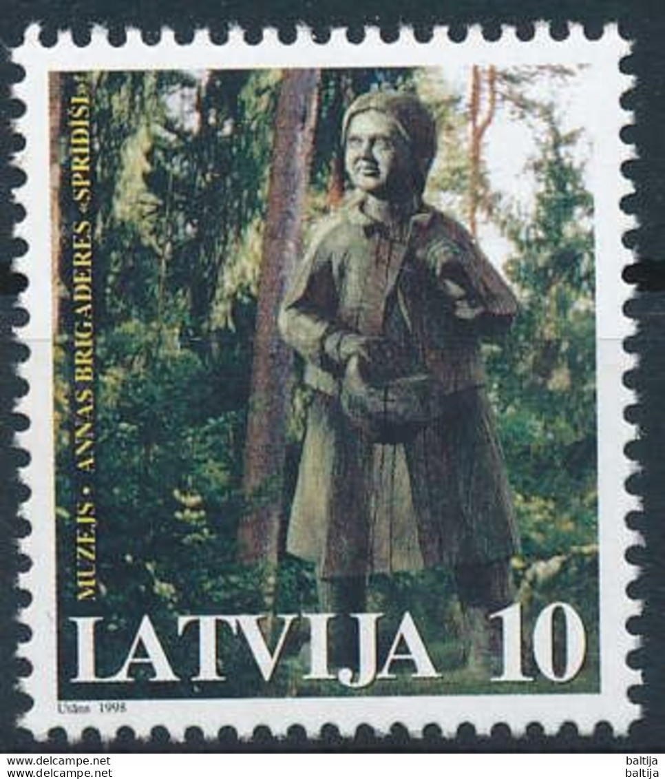 Mi 475 ** MNH / Writer Anna Brigadere Museum, Woman / Wooden Statue - Latvia