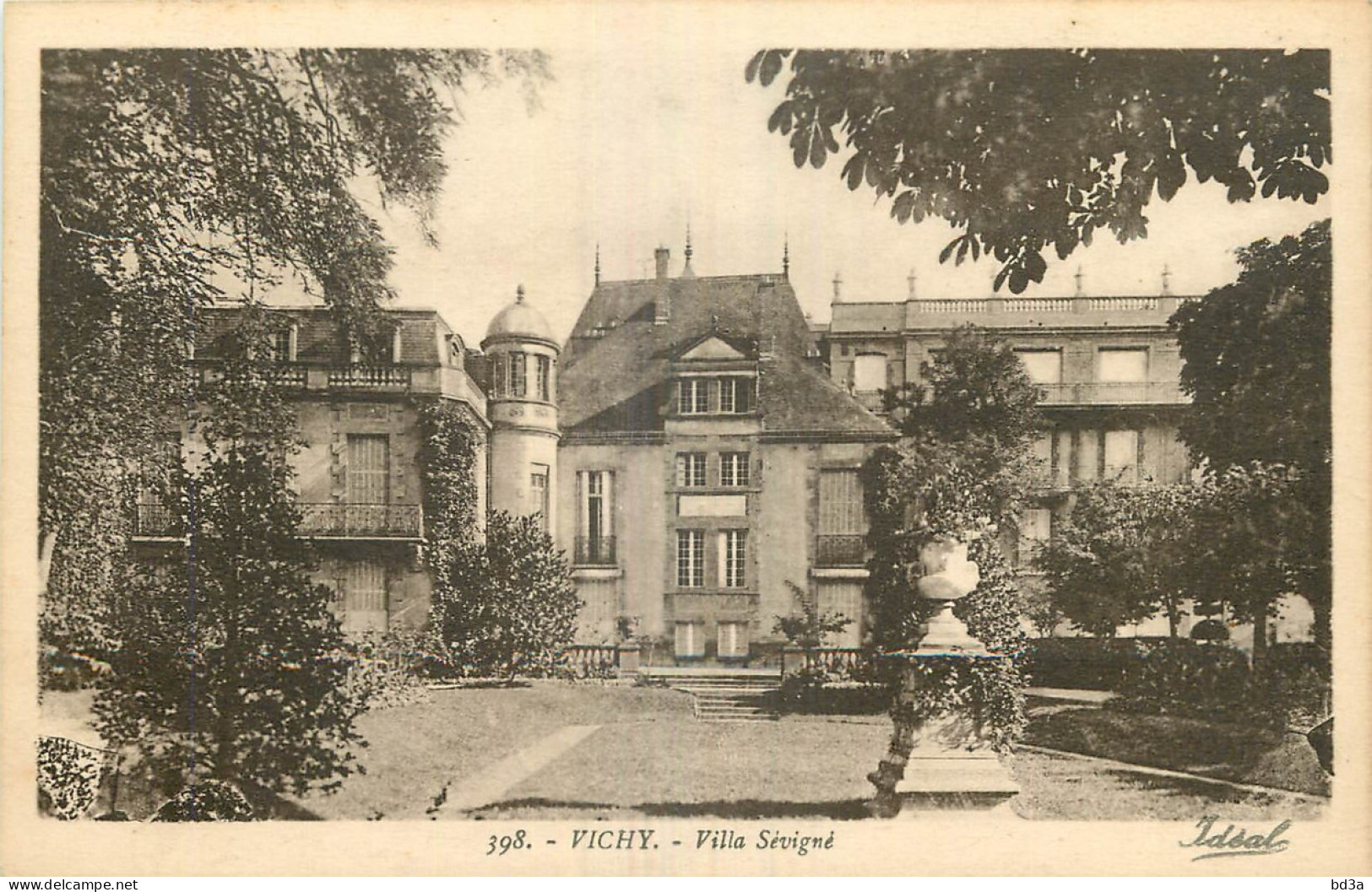 03 - VICHY  VILLA SEVIGNE - Vichy