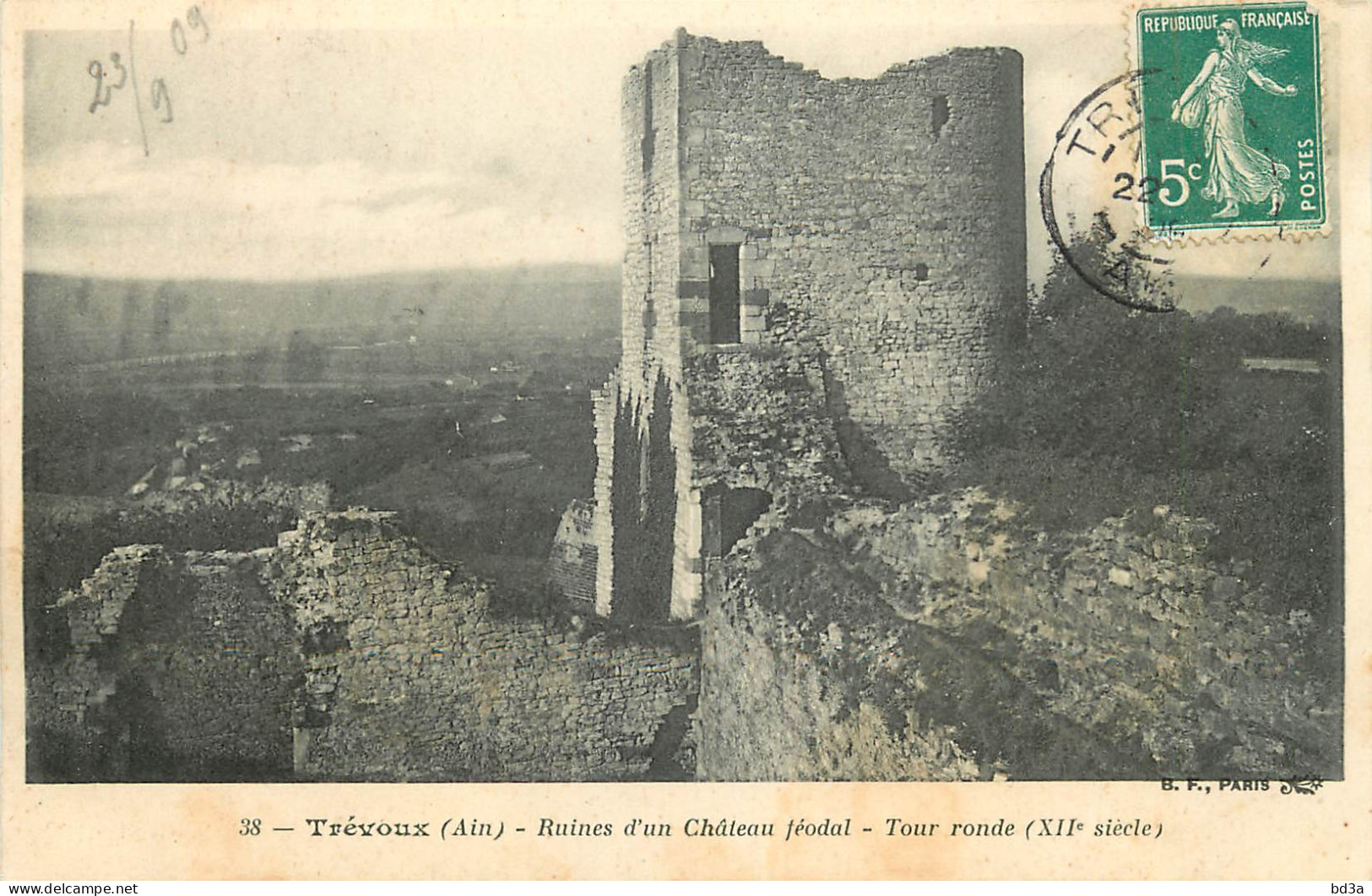 01 - TREVOUX - RUINES DU CHÂTEAU - Trévoux