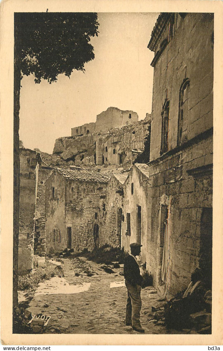 13 - VIEILLE RUE DES BAUX - Les-Baux-de-Provence