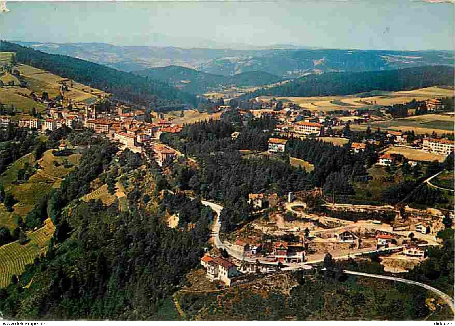 07 - La Louvesc - Vue Générale Aérienne - CPM - Voir Scans Recto-Verso - La Louvesc