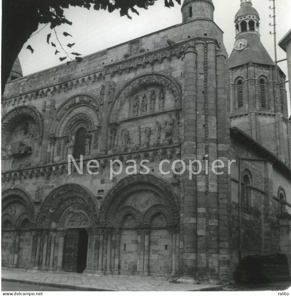 CIVRAY Vers 1960 L'église Photo 14 X 14 Cm VIENNE - Places