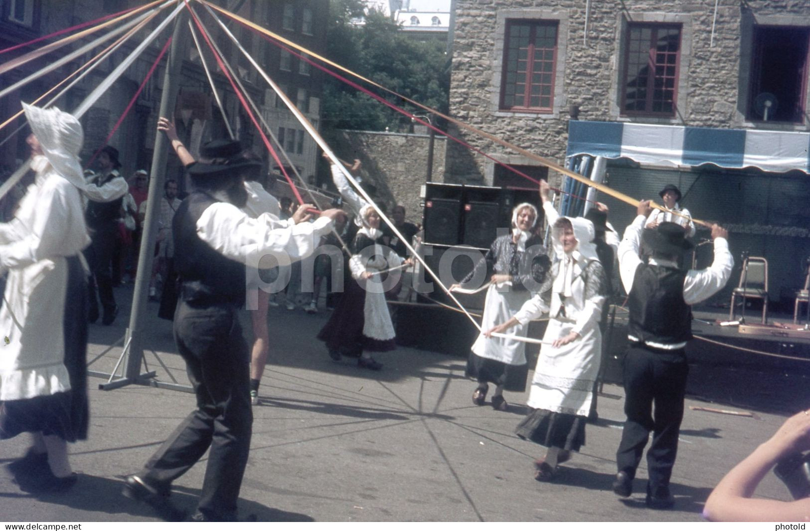 6 SLIDES SET 1984 THEATRE PARMINOU FOLK DANCE MUSIC PLACE ROYAL QUEBEC CANADA 35mm SLIDE NOT PHOTO No FOTO NB4117 - Diapositives