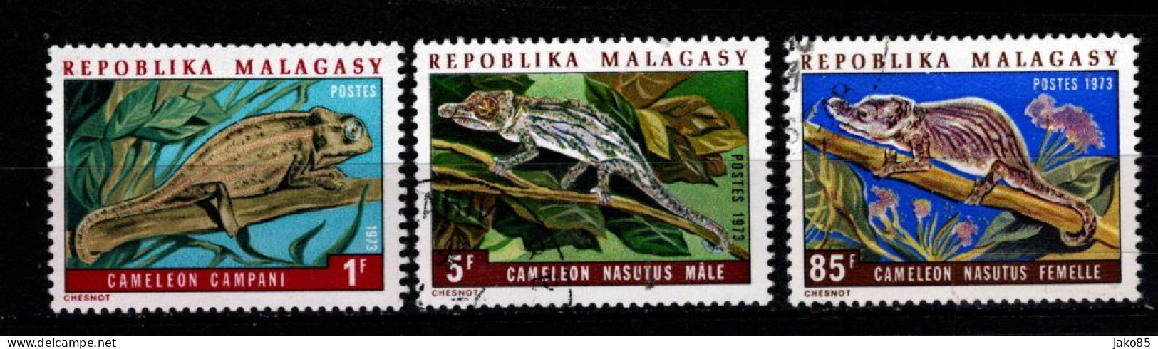 - MADAGASCAR - 1973 - YT N° 523 / 524 + 528 - Oblitérés  - Caméleons - Madagaskar (1960-...)