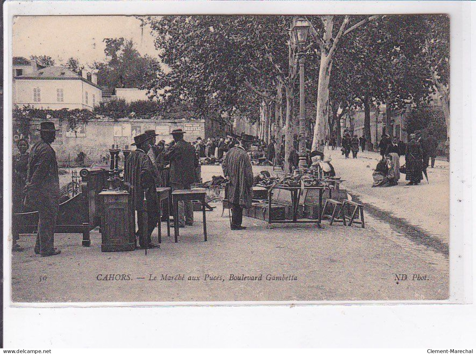 CAHORS: Le Marché Aux Puces, Boulevard Gambetta - état - Cahors