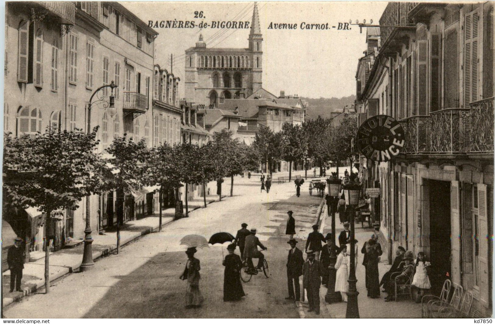 Bagneres De Bigorre - Avenue Carnot - Bagneres De Bigorre