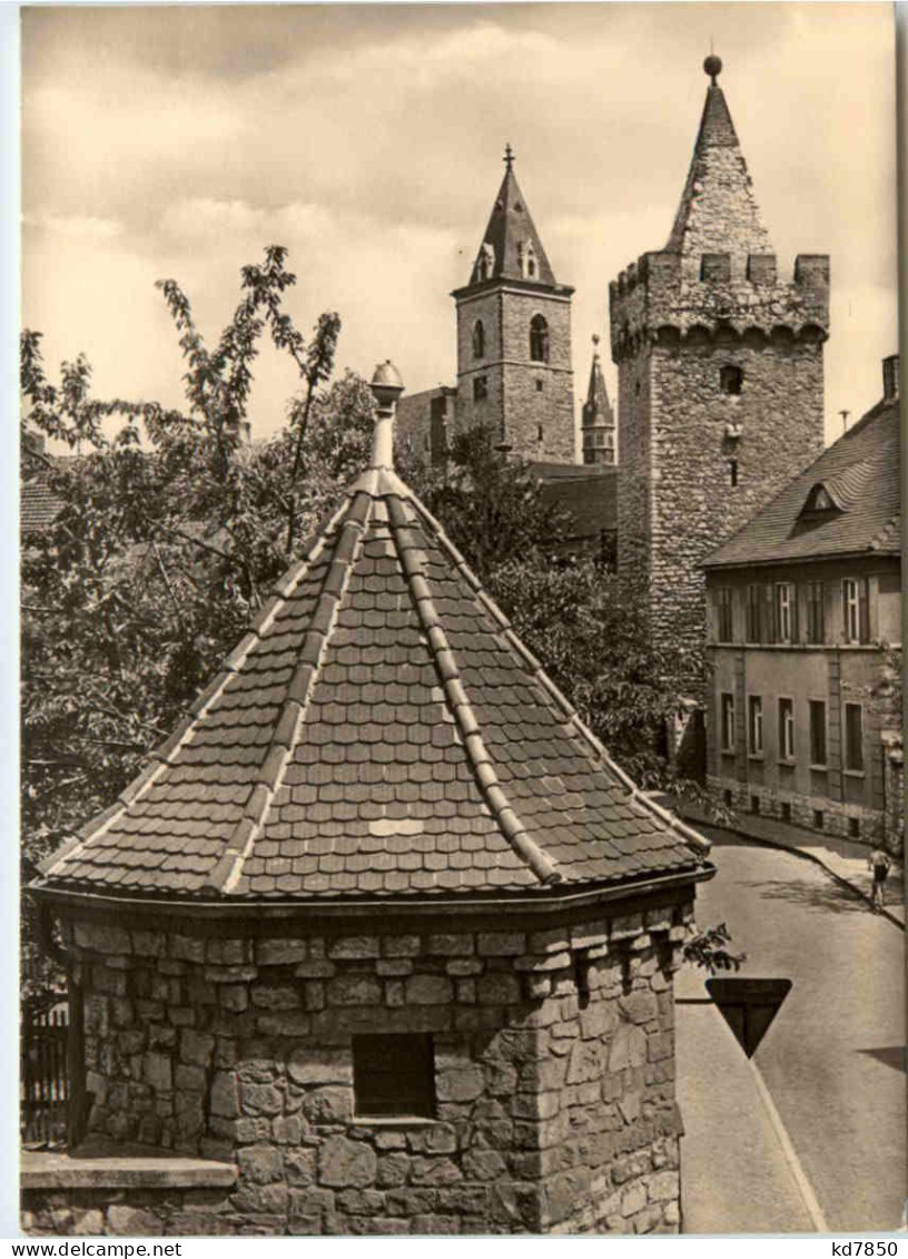 Stassfurt, Turmgasse Mit Eulenturm Und Blick Zum Schiefen Turm - Stassfurt