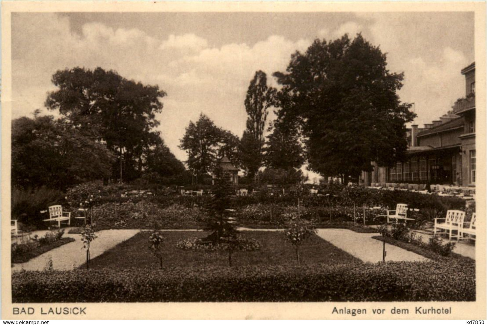 Bad Lausick, Anlagen Vor Dem Kurhotel - Bad Lausick