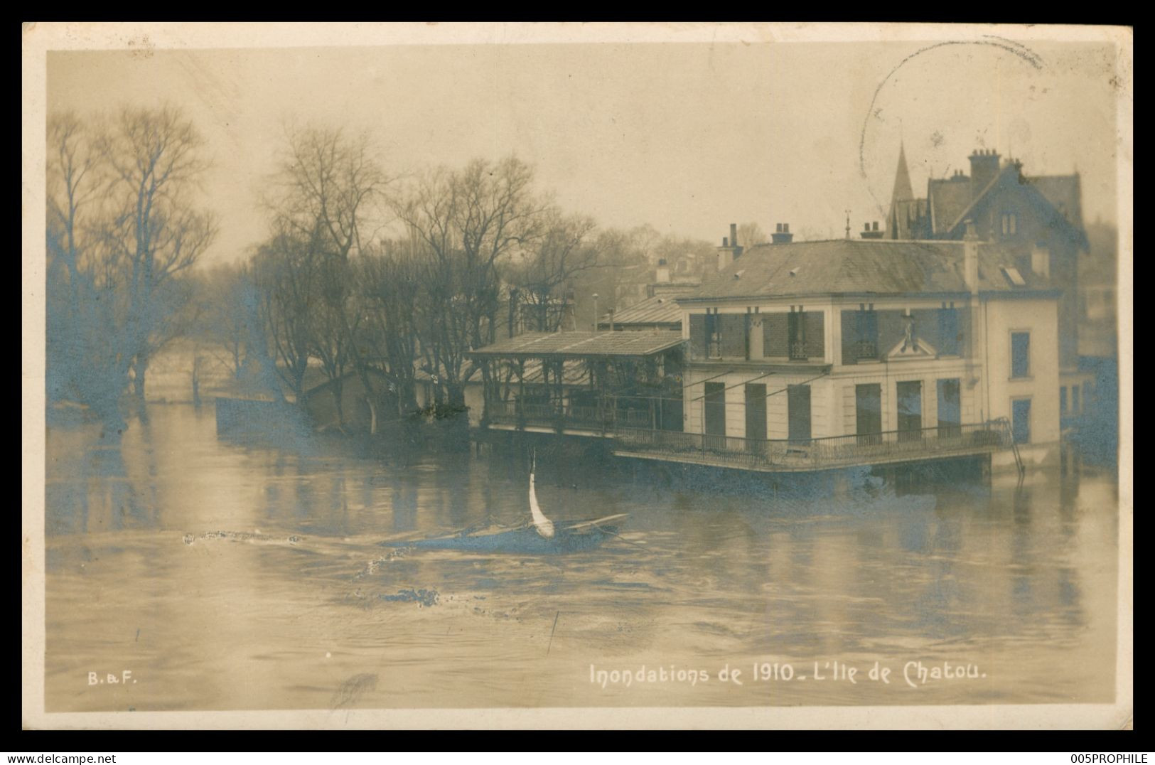 * CP PHOTO * INONDATIONS DE 1910 * L'ILE DE CHATOU - BARQUE - EDIT. B.F. - Chatou