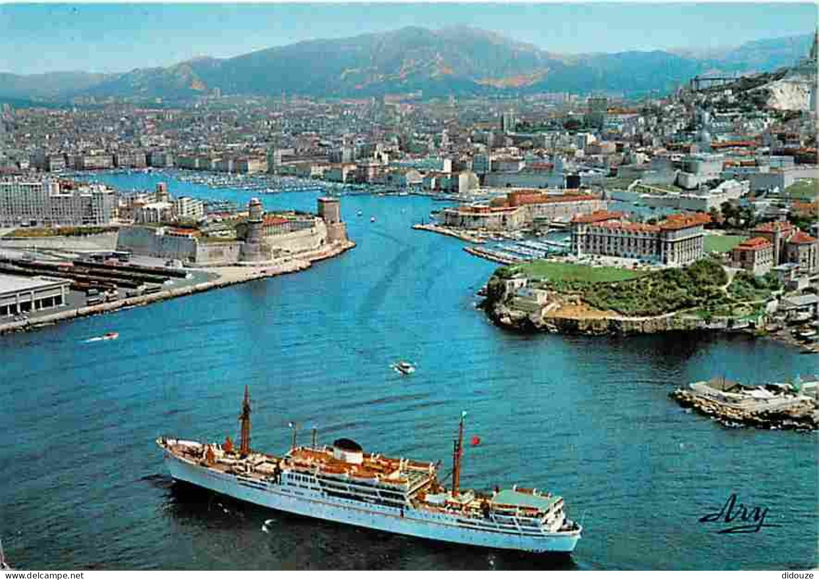 13 - Marseille - Arrivée D'un Paquebot - Château Du Pharo - Fort Saint Jean - Bateaux - CPM - Voir Scans Recto-Verso - Non Classés