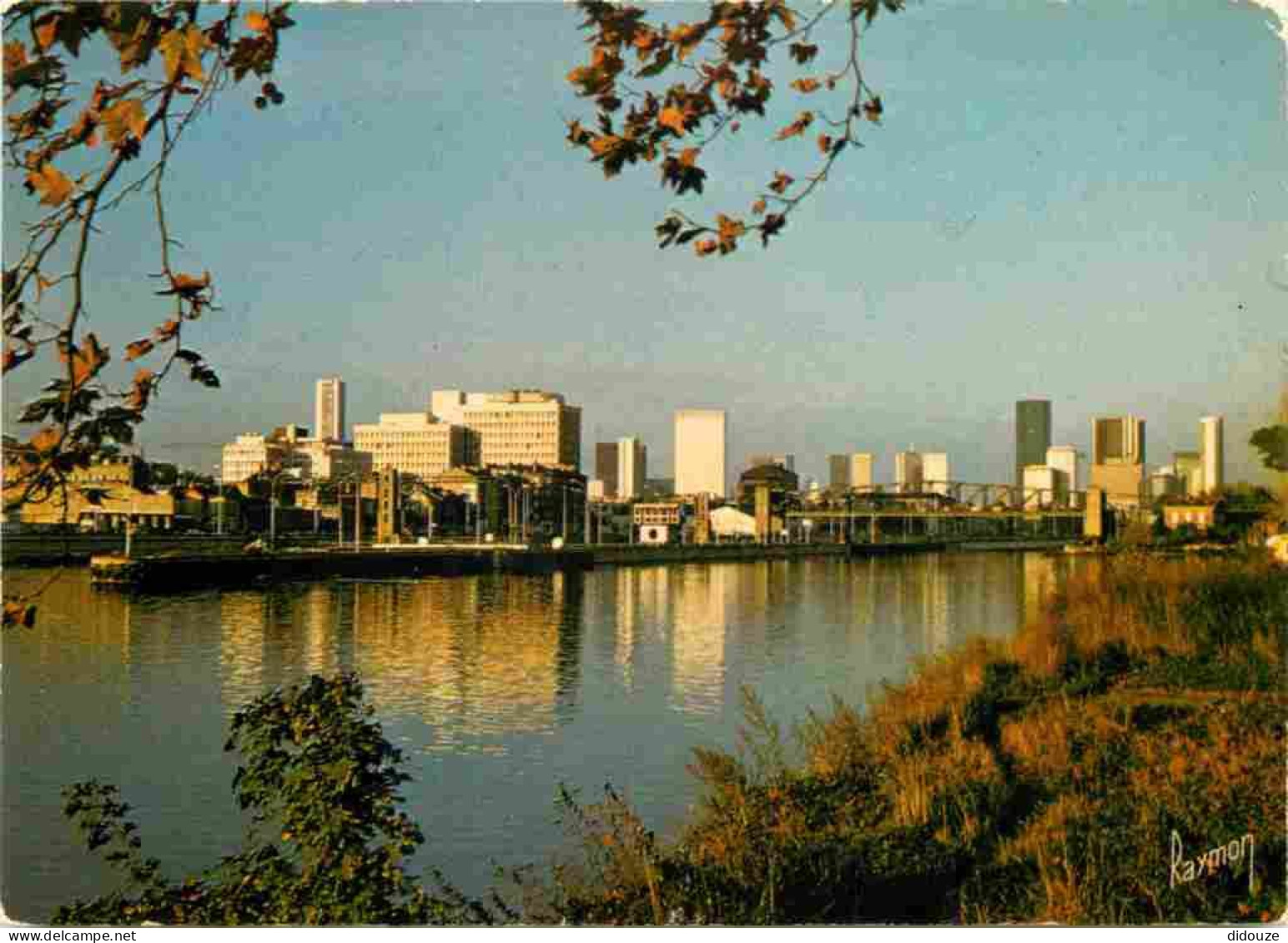 92 - Suresnes - Les écluses Sur La Seine - Vue Sur La Défense - CPM - Voir Scans Recto-Verso - Suresnes