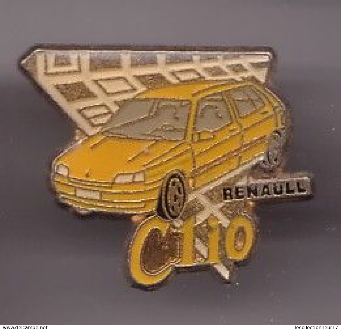 Pin's Renault Clio Réf 1779 - Renault