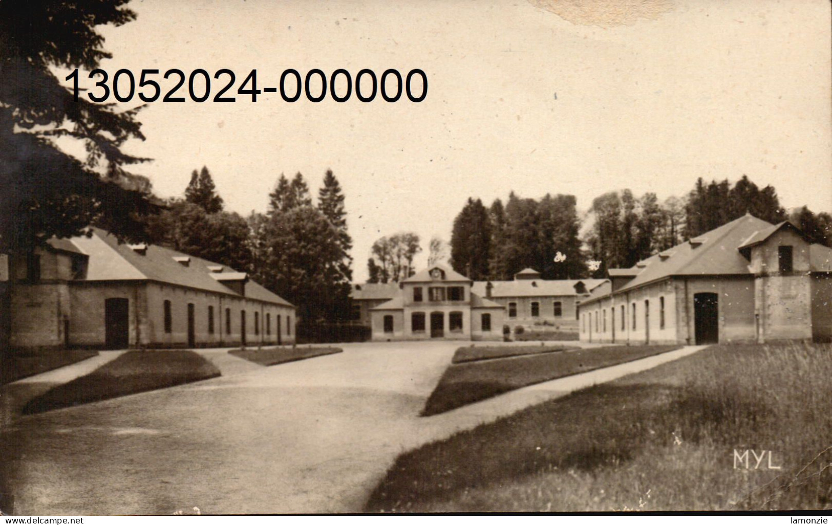 POMPADOUR. Cpsm N&B - Haras - Puy Marmont.   (scans Recto - Verso) - Arnac Pompadour