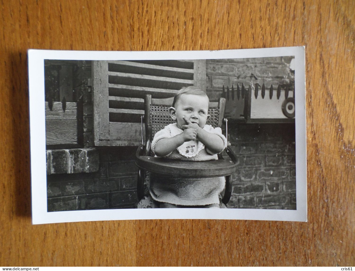 BEBE DANS SA CHAISE - Carte Photo - Portraits