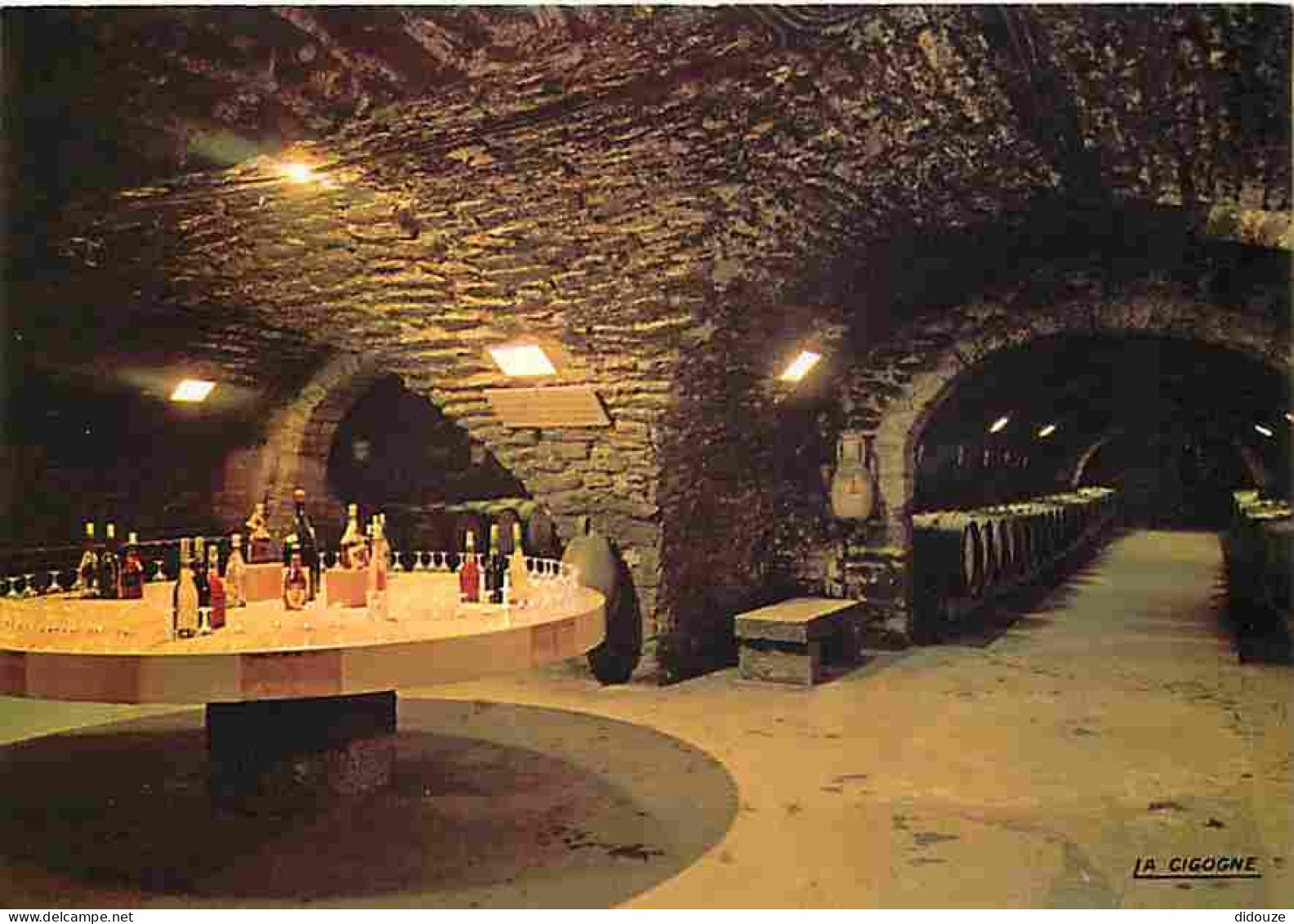 21 - Beaune - Intérieur Des Caves Exposition De La Reine Pédauque - Table De Dégustation - CPM - Voir Scans Recto-Verso - Beaune