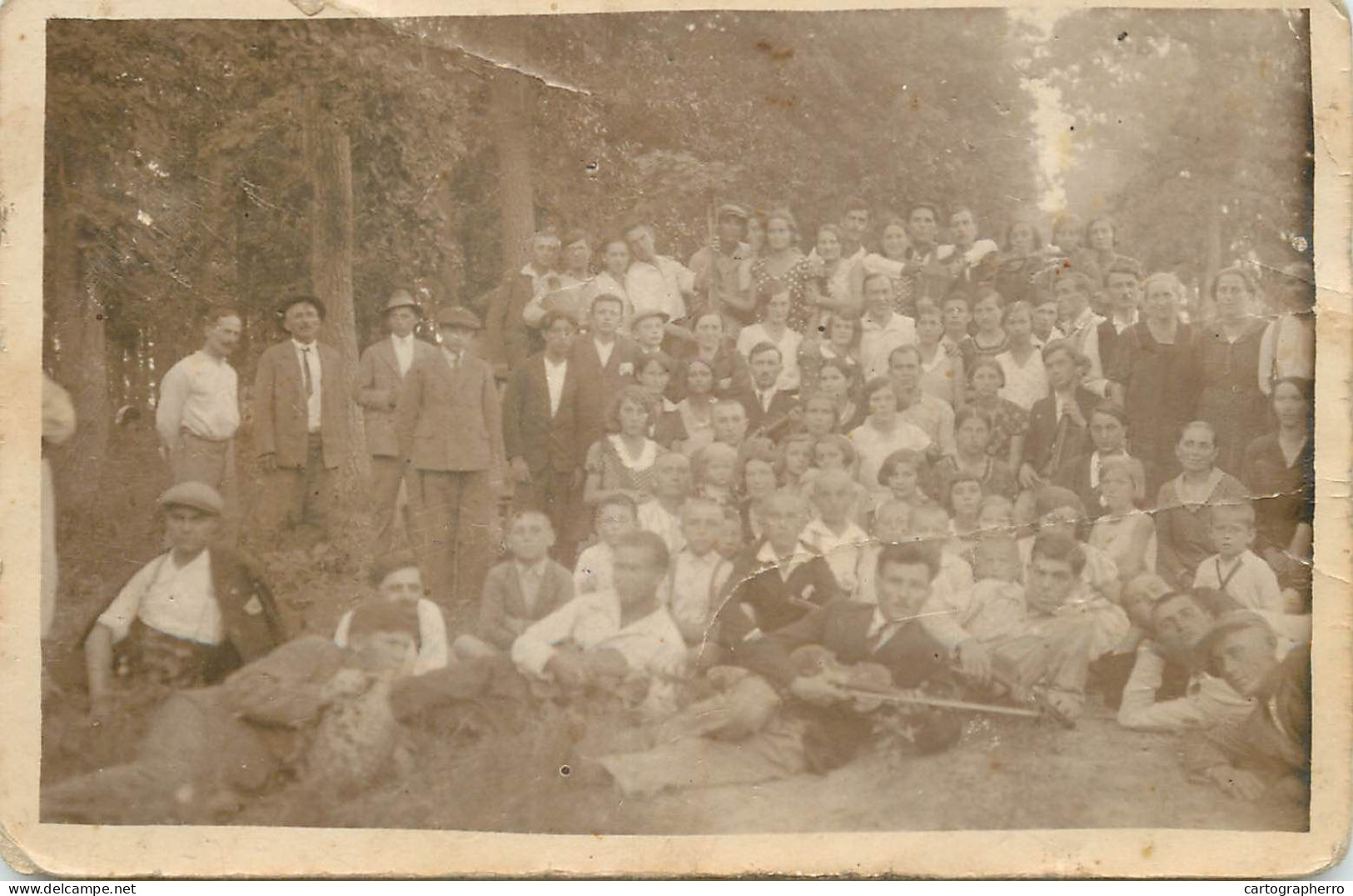 Souvenir Photo Postcard Group Photo In Nature Violin - Photographie