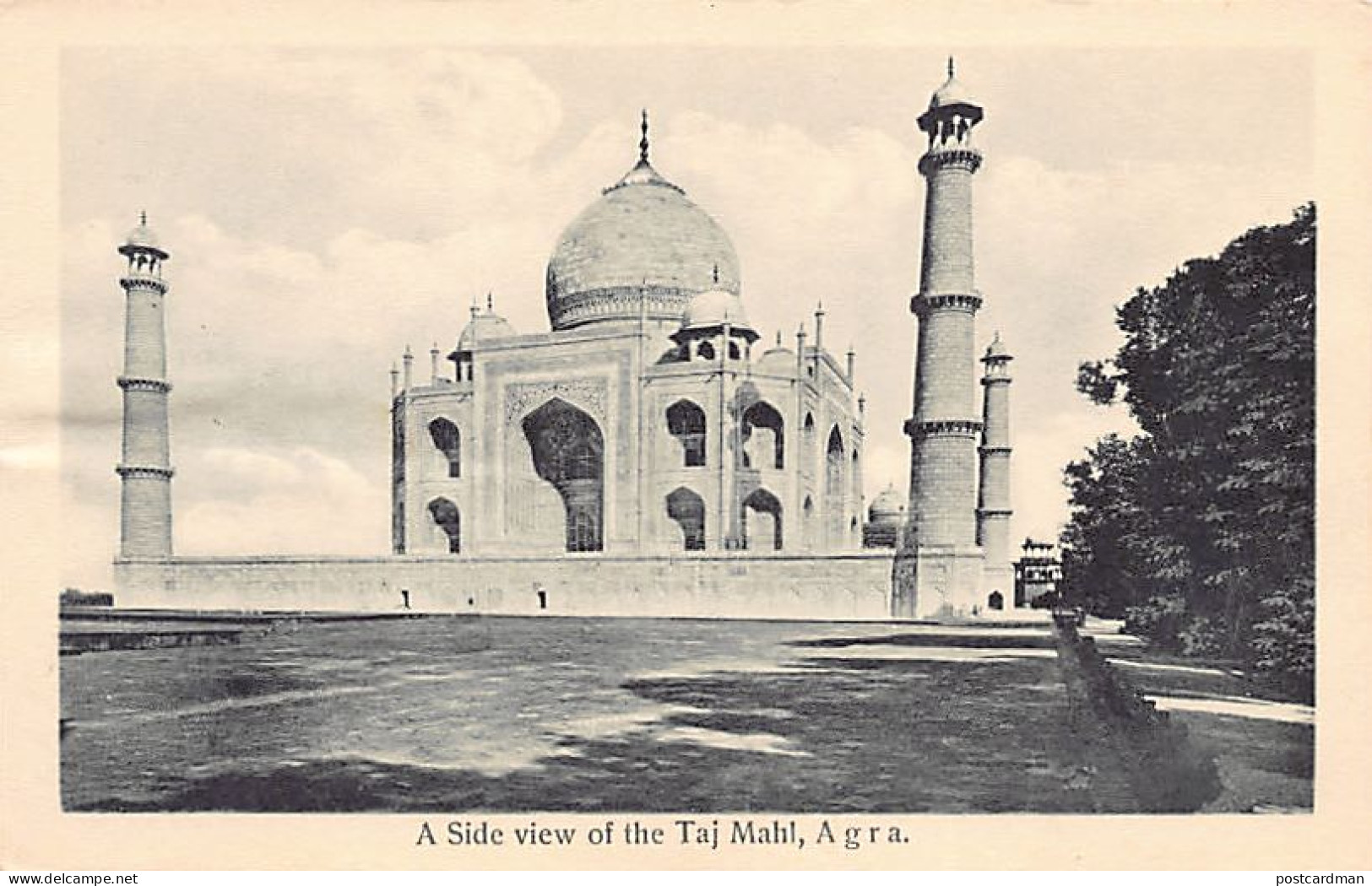 India - AGRA - A Side View Of The Taj Mahal - India