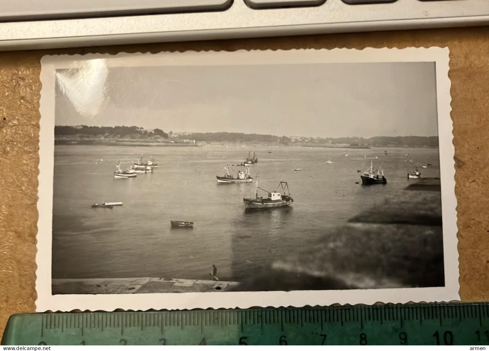 REAL PHOTO BENODET BRETAGNE FINISTERE 29 - Vieux Port  Bateaux De Pêche Chalutiers - Places