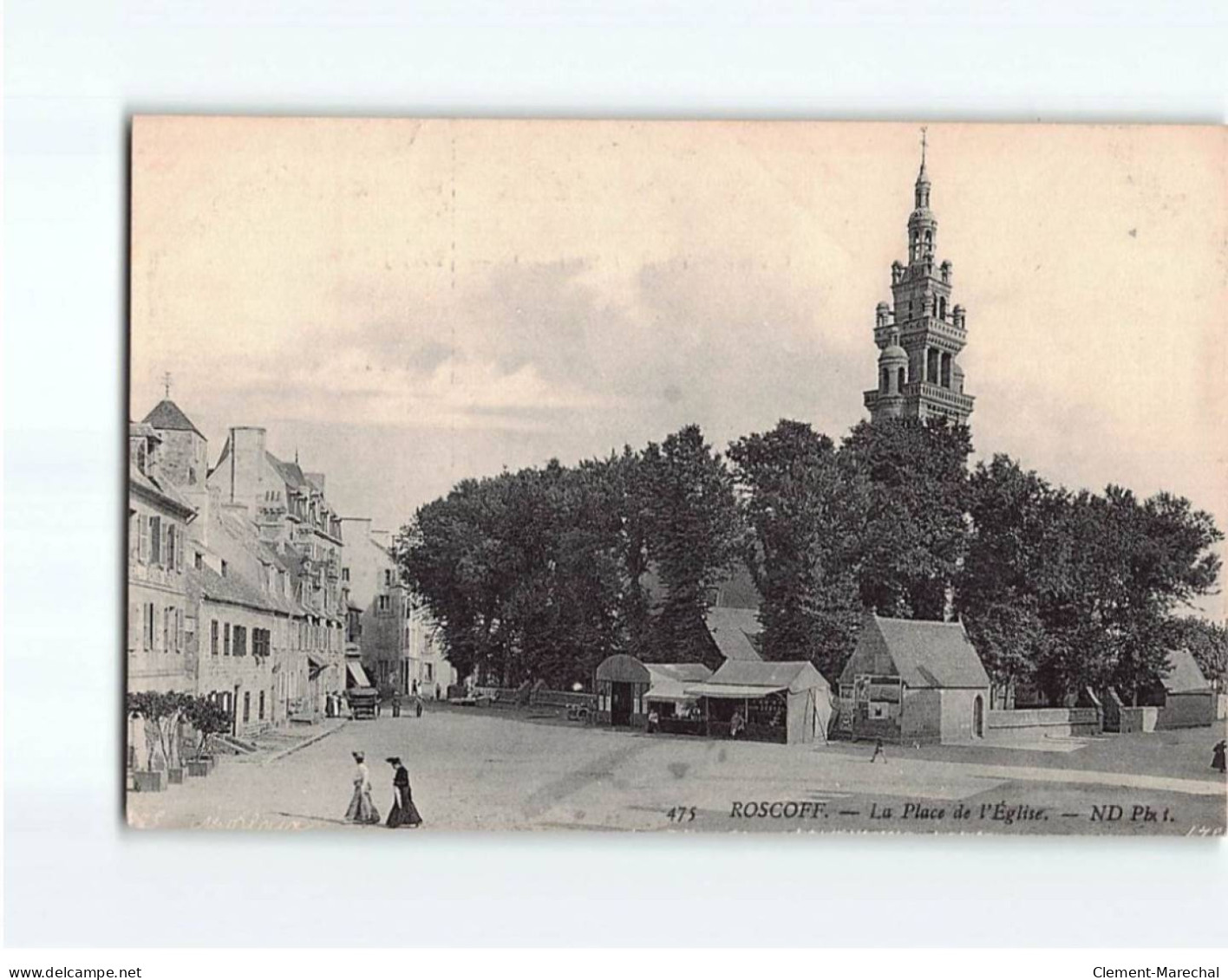 ROSCOFF : La Place De L'Eglise - état - Roscoff