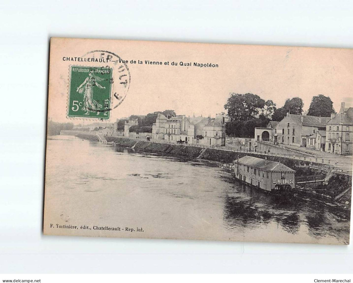 CHATELLERAULT : Vue De La Vienne Et Du Quai Napoléon - Très Bon état - Chatellerault