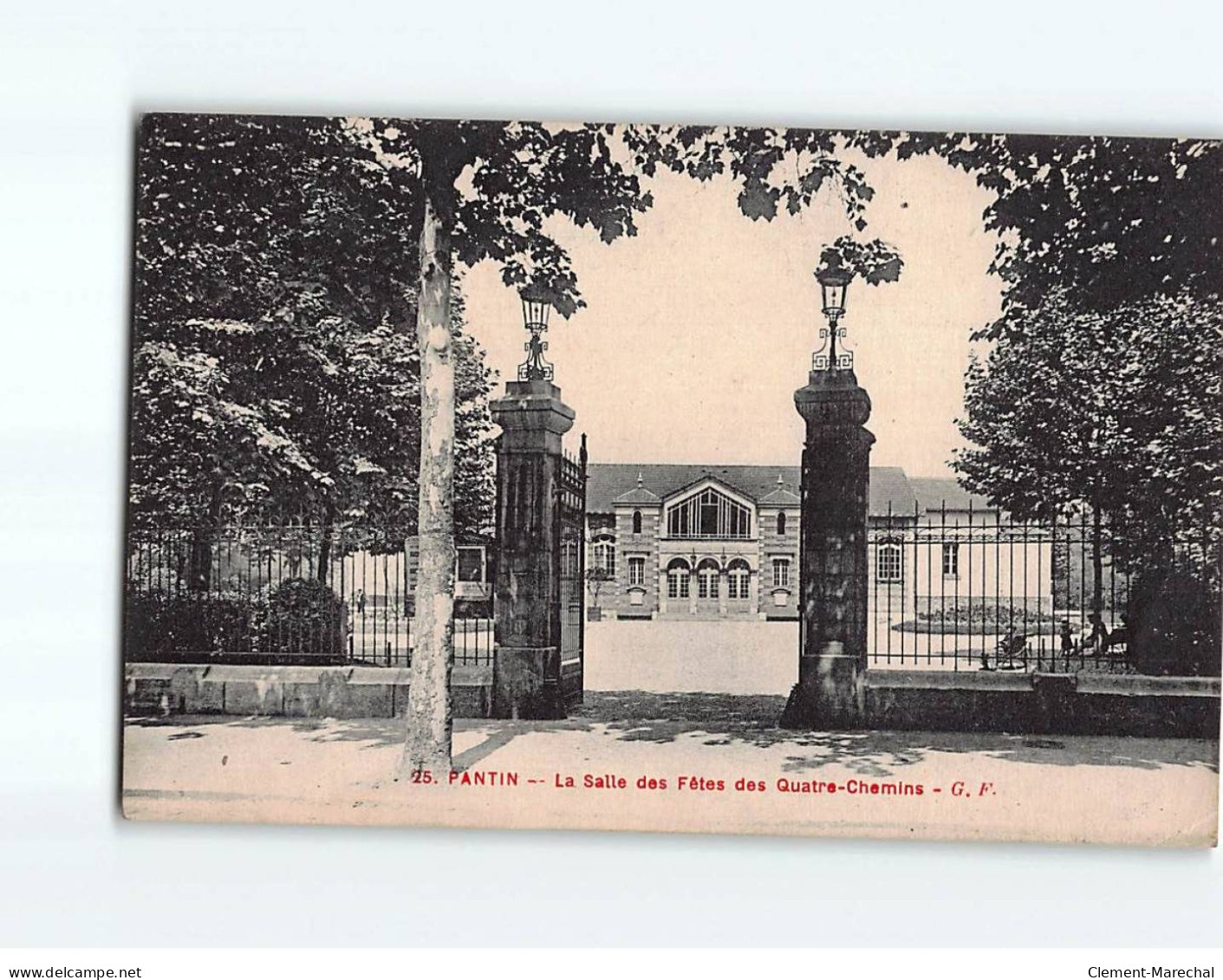 PANTIN : La Salle Des Fêtes Des Quatre-Chemins - état - Pantin