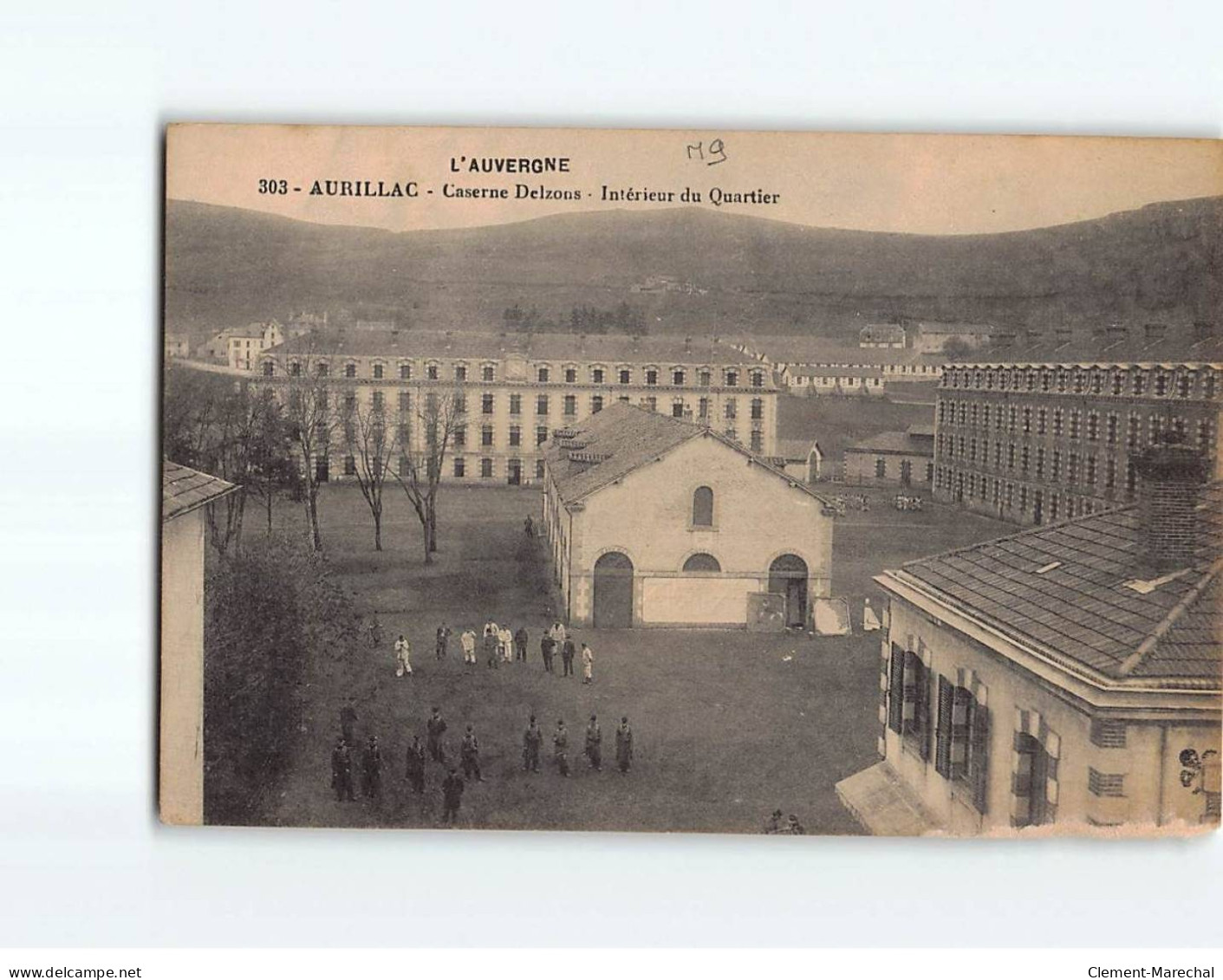 AURILLAC : Caserne Delzons, Intérieur Du Quartier - état - Aurillac