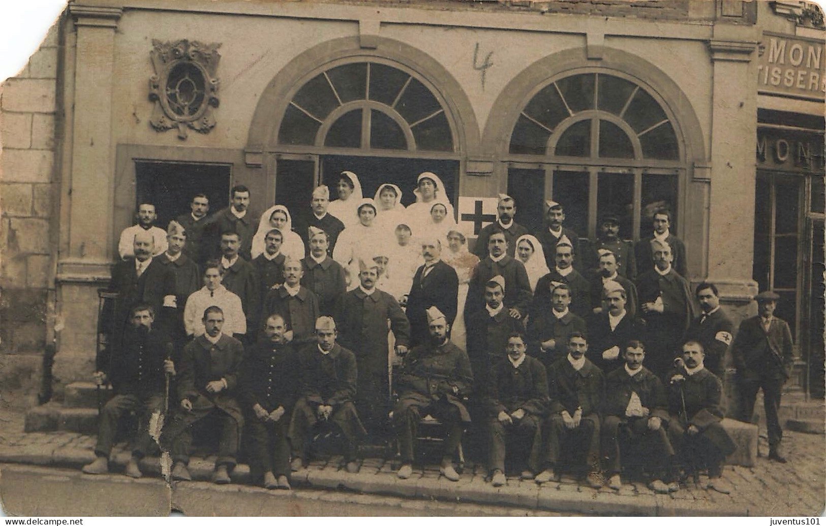 CPA à Identifier-Photo De Groupe-Mauvaise état    L2910 - A Identifier