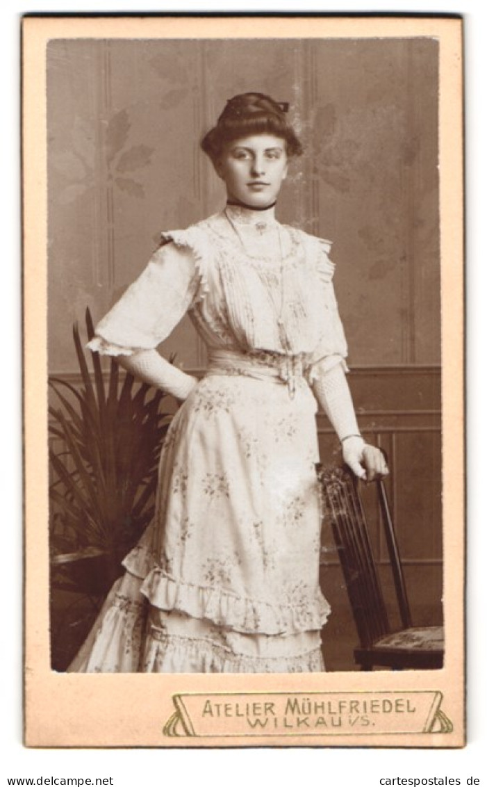 Fotografie Atelier Mühlfriedel, Wilkau I /S., Portrait Junge Dame Im Geblümten Kleid  - Anonymous Persons