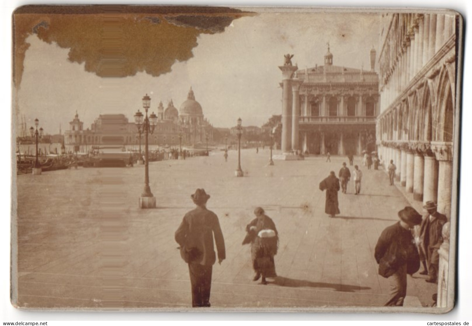 28 Foto unbekannter Fotograf, Venedig, Baron Hilmar von dem Bussche in Venedig, Gondel, Kriegsschiff, 1900 