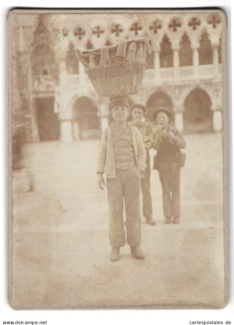 28 Foto unbekannter Fotograf, Venedig, Baron Hilmar von dem Bussche in Venedig, Gondel, Kriegsschiff, 1900 