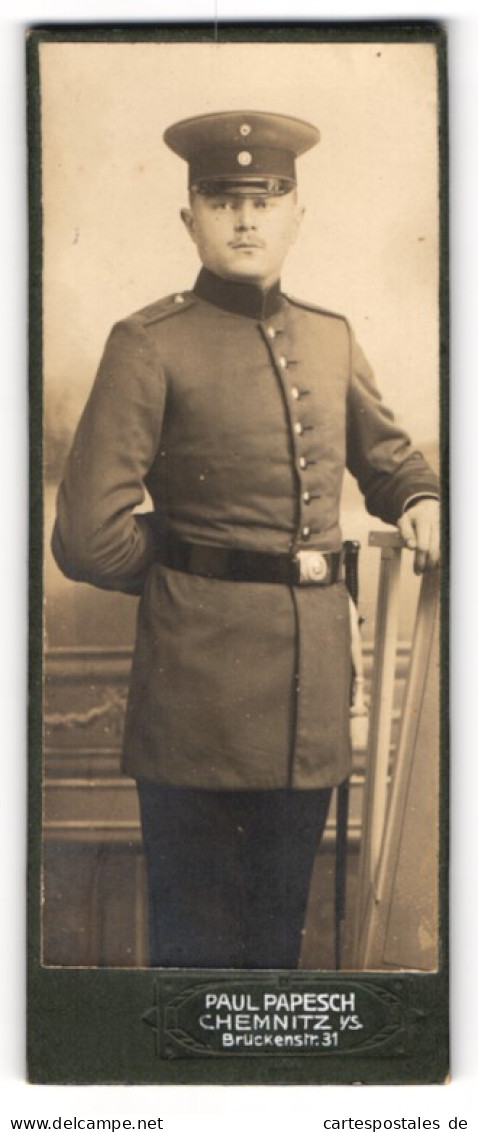 Fotografie Paul Papesch, Chemnitz I. S., Brückenstrasse 31, Soldat Des IR 181 In Uniform  - Anonyme Personen