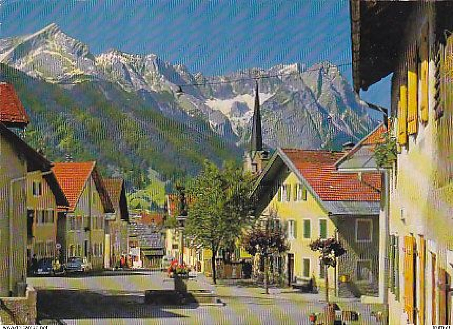 AK 211522 GERMANY - Garmisch-Partenkirchen - Florianplatz Gegen Zugspitzgruppe - Garmisch-Partenkirchen